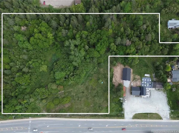 378 Main St, Hampton, NB E5N 6E7