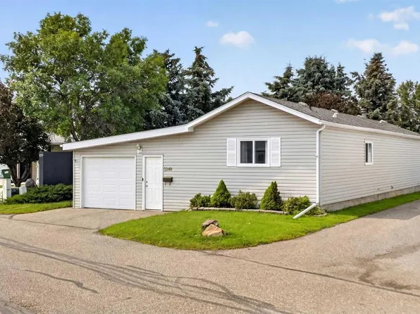 3240 29th St S, Lethbridge, AB T1K 7J9
