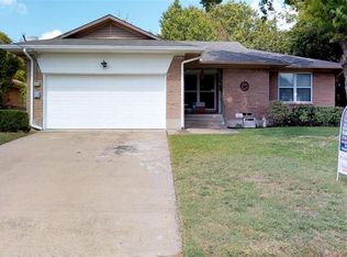 1911 Province Ln, Dallas, TX 75228