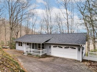 463 Cannon Trl, Franklin, NC 28734