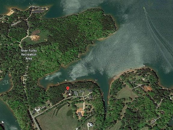 2nd image of 323 Lake Ridge Ln