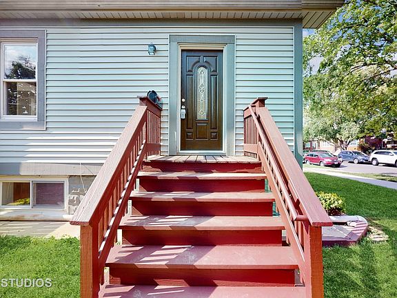 3rd image of 2928 N 74th Ave