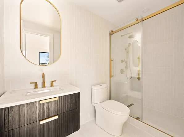 47 Madison Street image 23 of 29