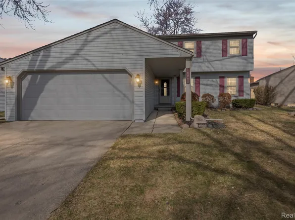 16065 Touraine Dr, Clinton Township, MI 48038