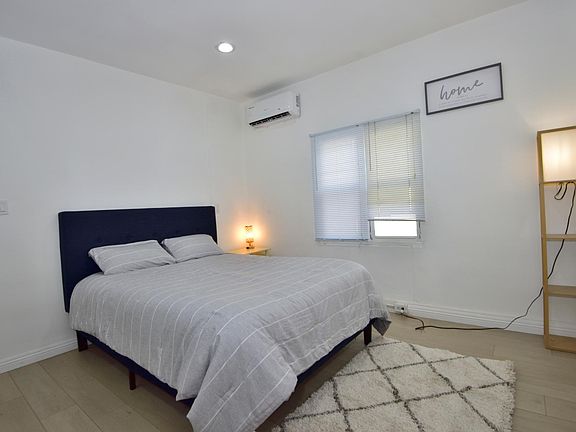 Fully furnished, Queen sized bed, memory foam mattress, new 65" 4k sony HDTV, and so much more