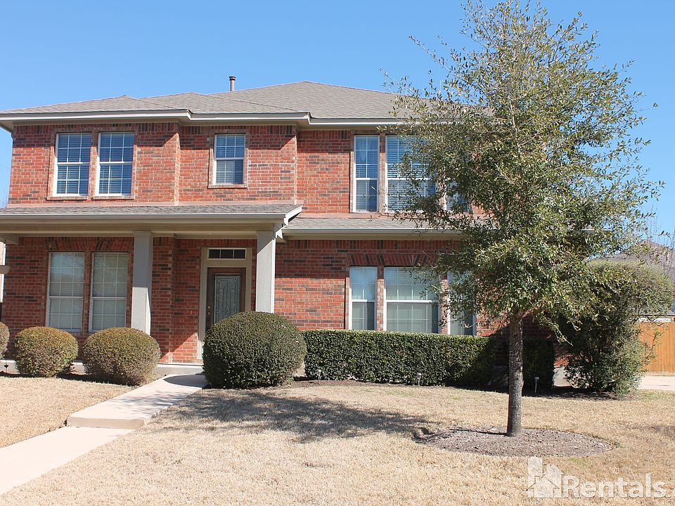 1st image of 304 Water Oak Dr