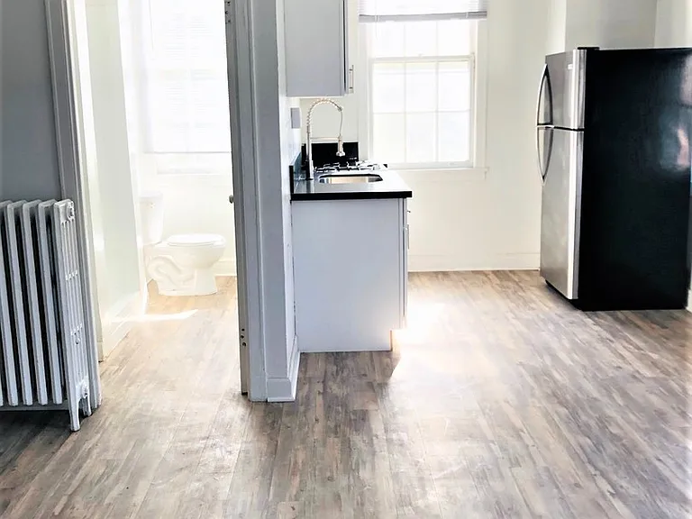 The Asbury Apartments — Photo 13