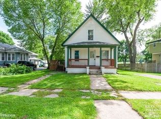 701 Dewey St, Harvard, IL 60033