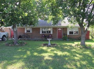 102 Wade Dr, Holdenville, OK 74848