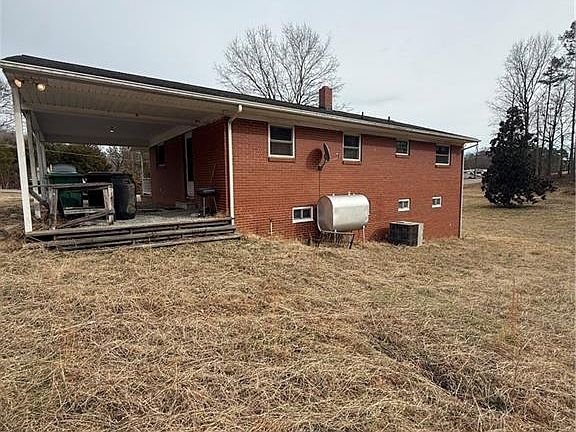 5th image of 5157 Elmwood St