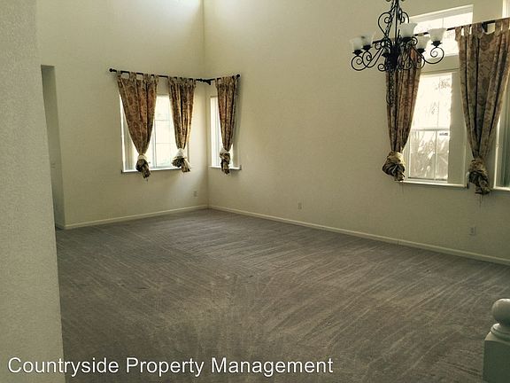 3rd image of 1418 Samantha Creek Dr