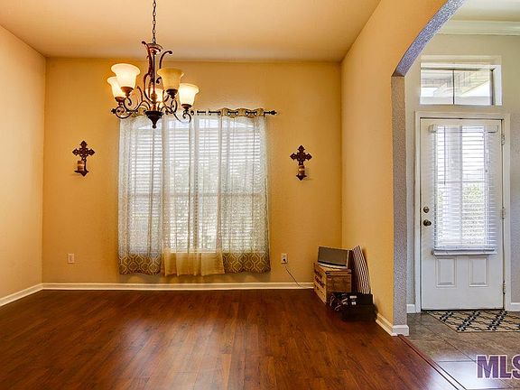 2nd image of 26032 Willow Wood St