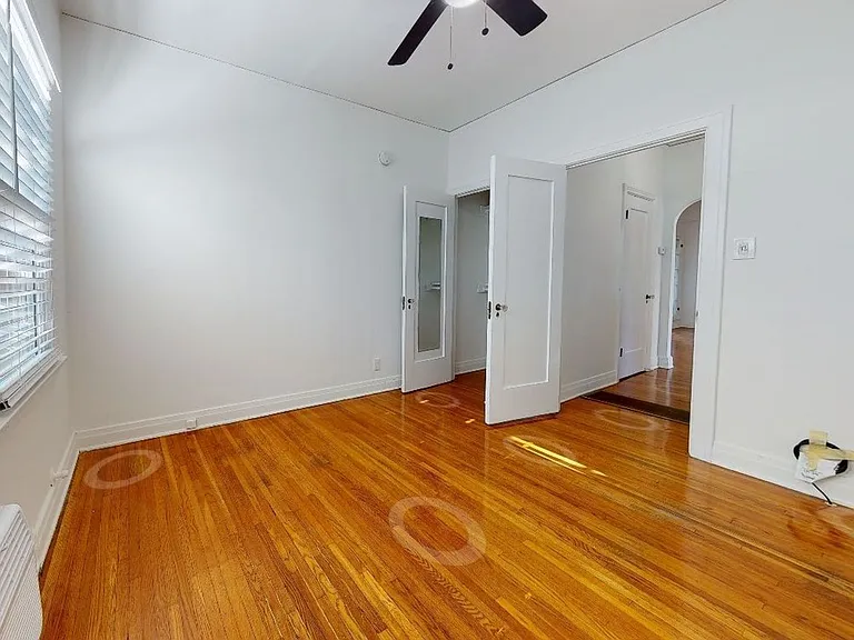 1002 N Sweetzer Ave — Photo 6