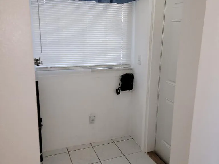 4009 S Bell St — Photo 12