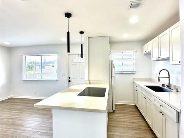 102 E Tiffany Dr APT 4