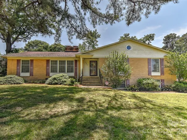385 Gum Branch Rd, Charlotte, NC 28214