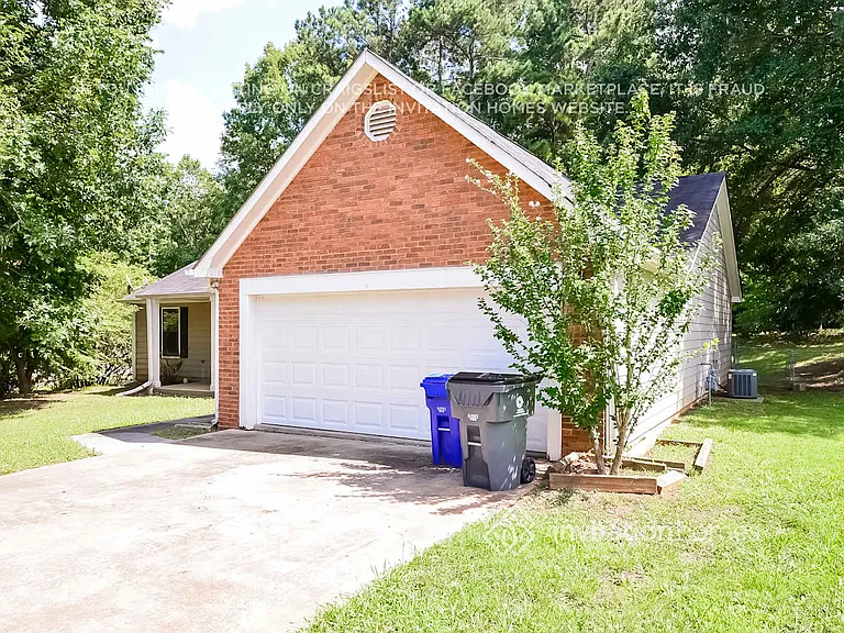 213 Northbridge Dr — Photo 2