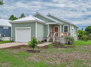 272 Lake Mc Kissack Ln, Carrabelle, FL 32322