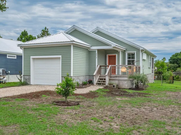 272 Lake Mc Kissack Ln, Carrabelle, FL 32322