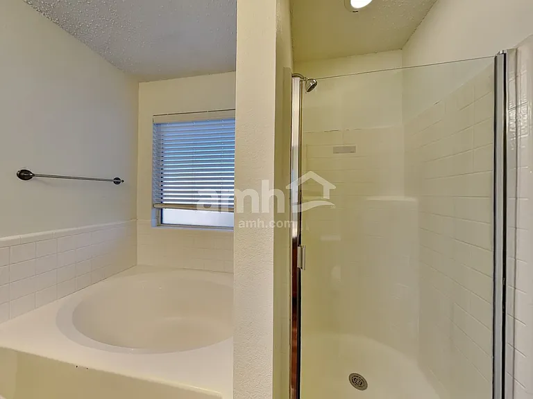 717 Timber Trl — Photo 18