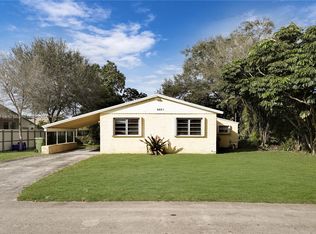 6821 SW 10th St, Pembroke Pines, FL 33023