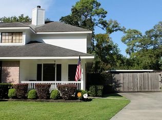 4011 Raccoon Dr, Baytown, TX 77521