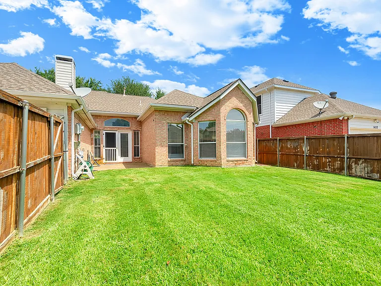1404 Ranch Hill Dr — Photo 28
