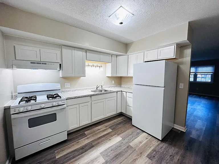 115 Carman Ave #24 — Photo 8