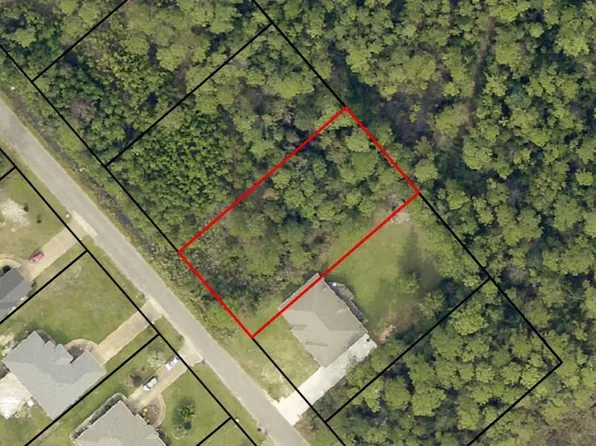 4636 Bayside Dr, Milton, FL 32583