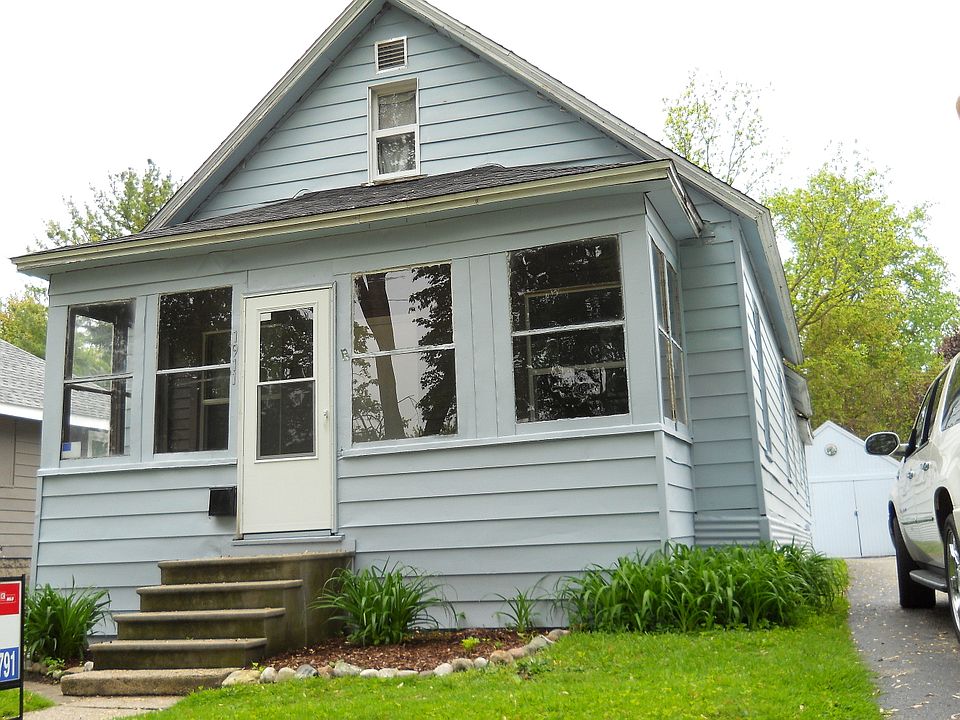 1st image of 1911 Vermont St