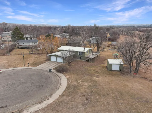 1006 S Arthur Ave, Pierre, SD 57501