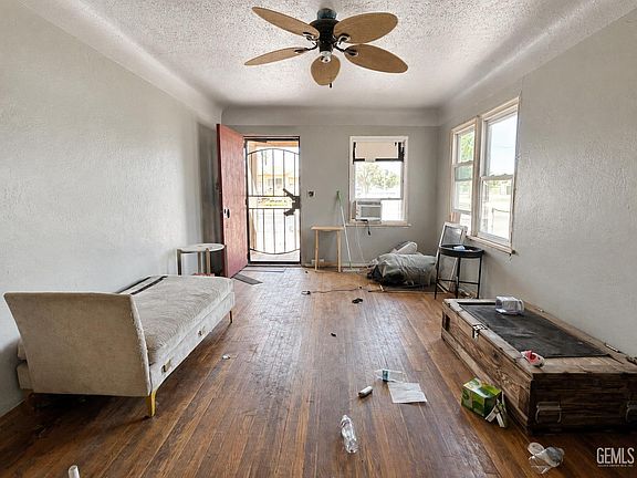 3rd image of 301 Minner Ave