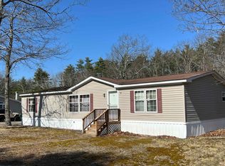 52 Country Ln, Fremont, NH 03044