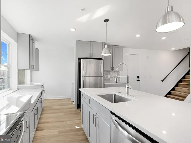 1116 S 7th St #2 — Photo 8