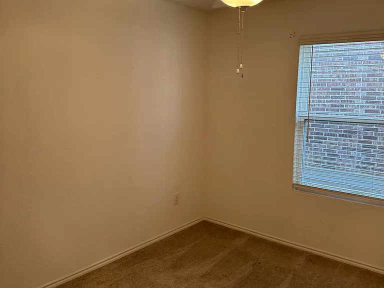 528 Lake Erie Dr — Photo 33
