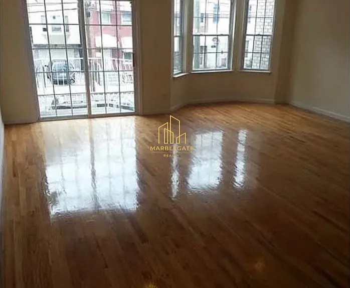 71 S 9th St #2E — Photo 3