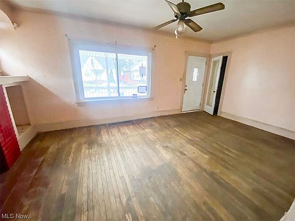 4th image of 12724 Kadel Ave