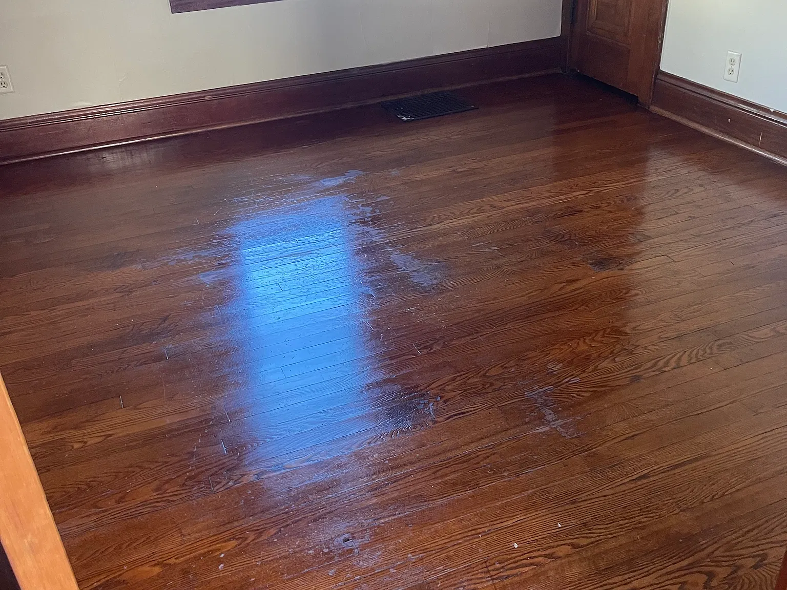 3 bed, 1200 sqft, $1,800 — Photo 3