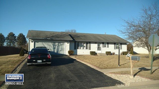 1st image of 211 Forest Dr