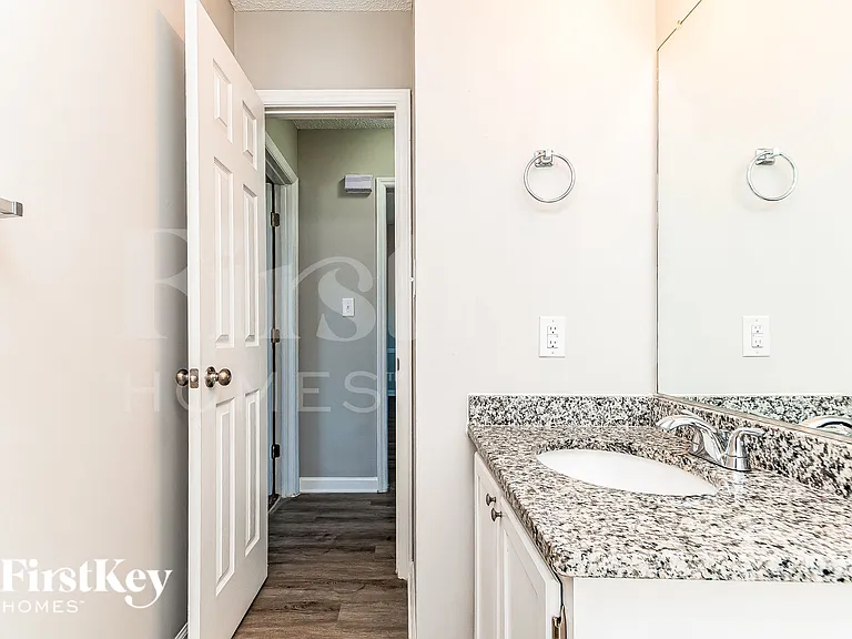 2466 Shadow Valley Rd — Photo 13