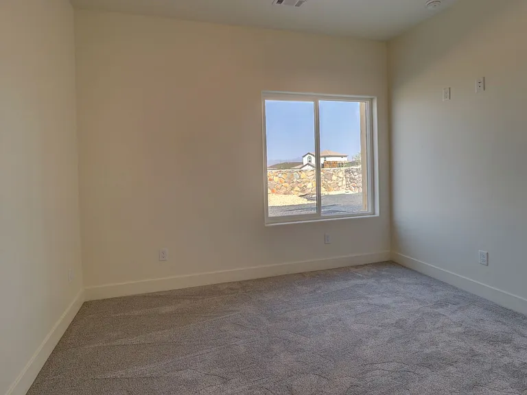 4021 Boardwalk Rd — Photo 15