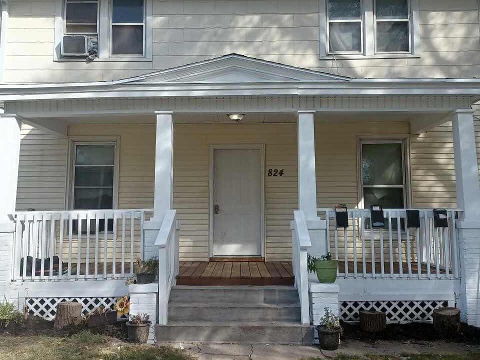 1st image of 824 5th Ave #1-4