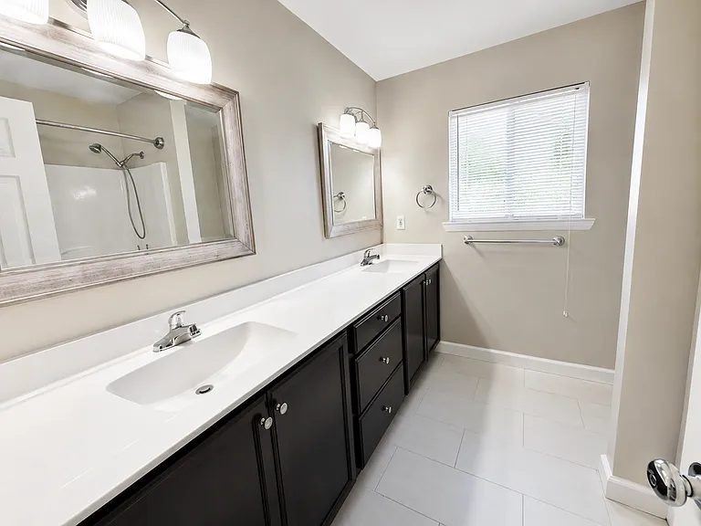 289 Honeysuckle Way — Photo 7