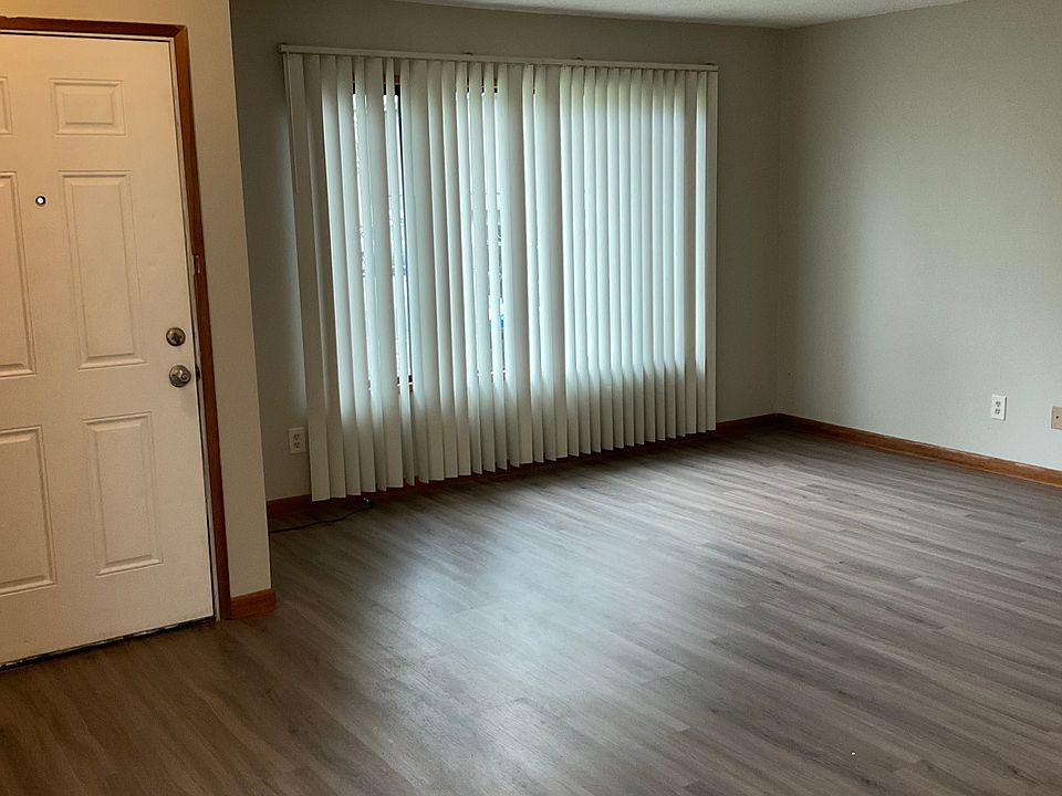 1st image of 260 SE Elliott Ave #260