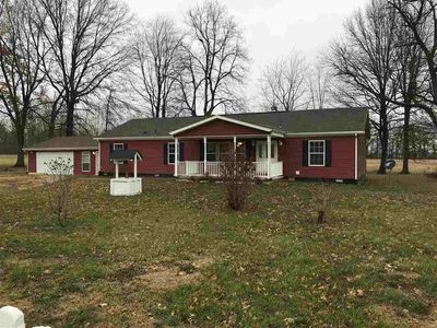395 E Franklin St, Lyons, IN, 47443