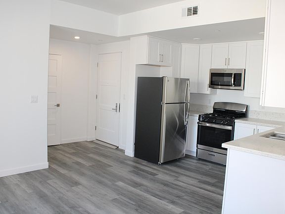 3rd image of 2701 James M Wood Blvd #409