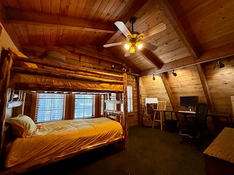 Bedroom 3 - Twin Bunk Bed