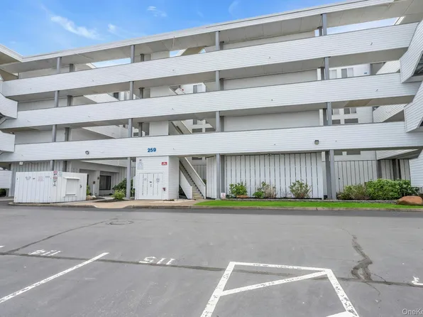 265 Dune Road #128, Westhampton Beach, NY 11978