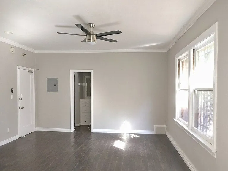 Val D' Kingsley LLC — Photo 27