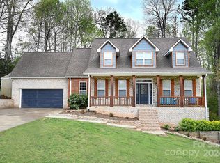 1040 38th Ave NE, Hickory, NC 28601